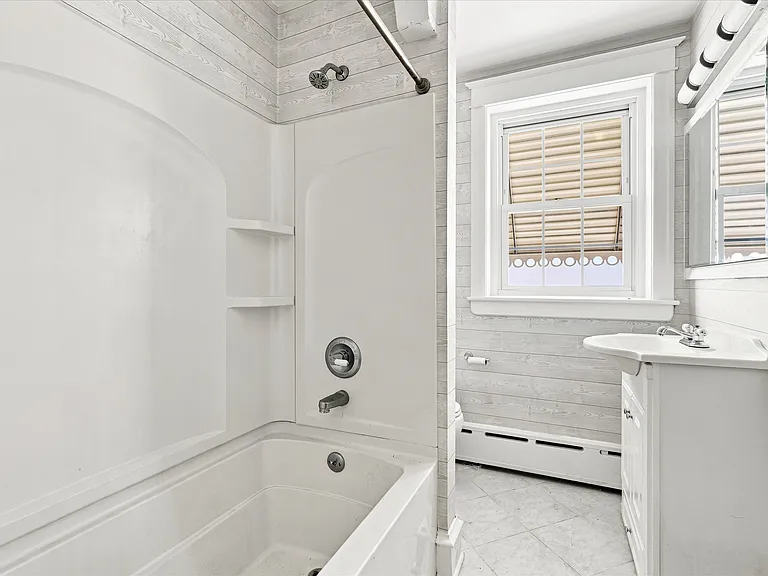 4419 Edgemont St — Photo 20