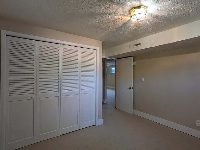4050 Hollow Rd — Photo 48