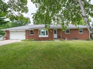 S62W24454 Townline Rd, Waukesha, WI 53189