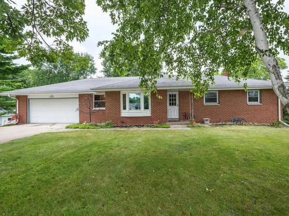 S62W24454 Townline Rd, Waukesha, WI 53189
