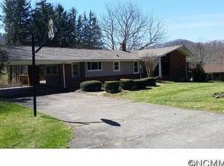 6 Beaverdam Ct, Asheville, NC 28804