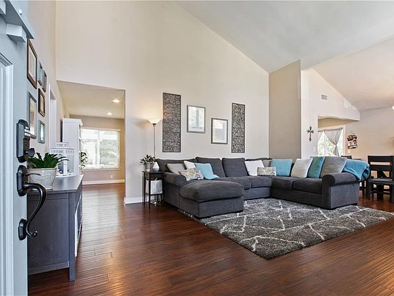 5th image of 9732 Cathay Cir