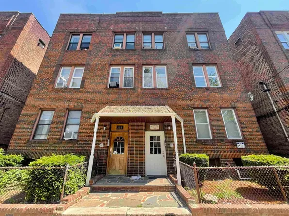 256 Clendenny Avenue image 1 of 16