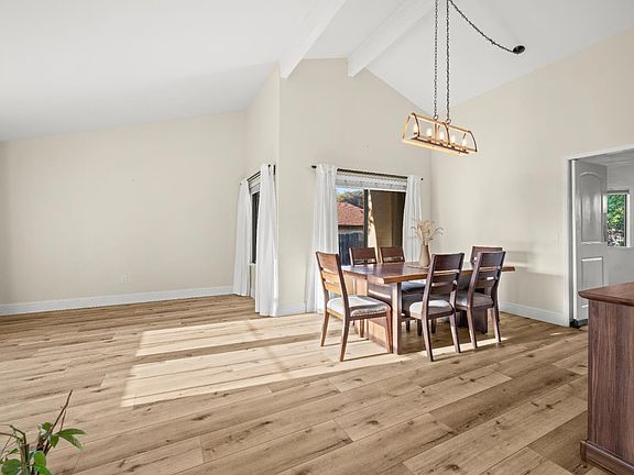 5th image of 8236 Crestshire Cir