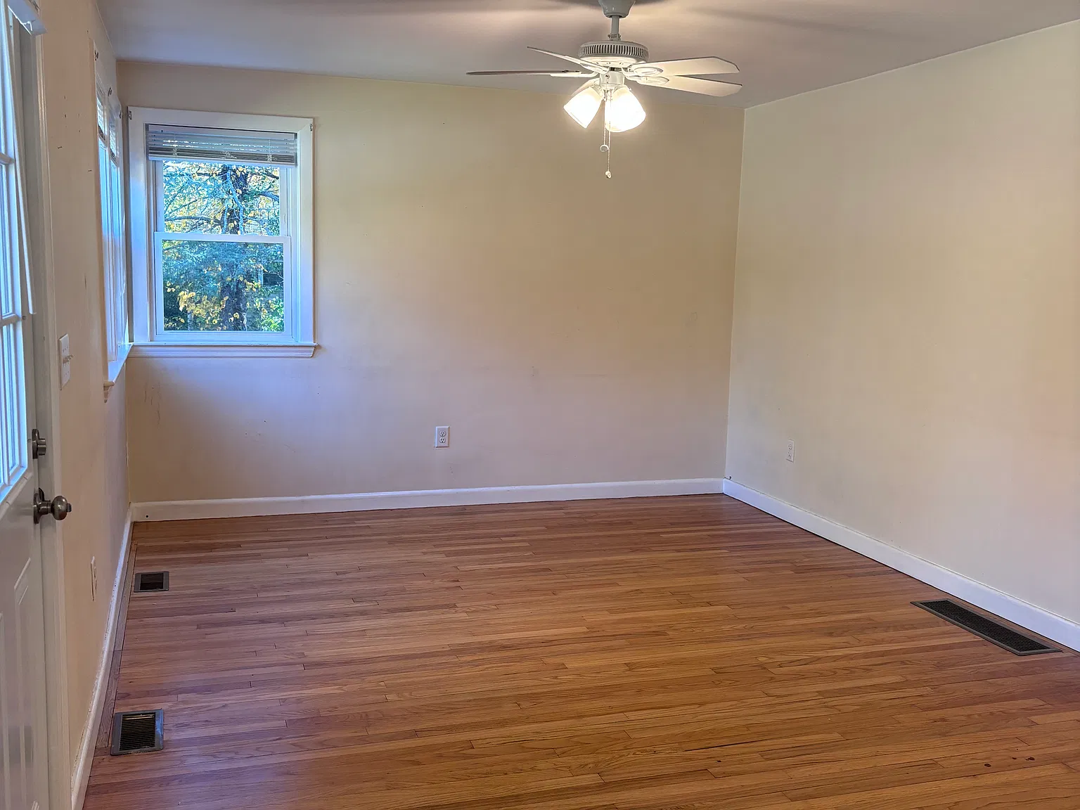 2 bed, 940 sqft, $2,500 — Photo 1