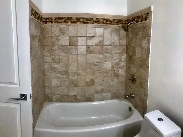 6433 Gentry Ave — Photo 31