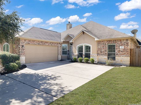 2nd image of 2110 Pecan Haven