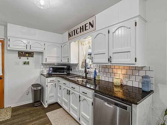 5th image of 204 Frances Ave