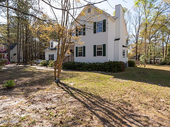 4th image of 589 Deer Run Road