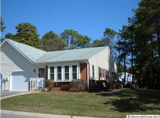 8 Penwood Dr #B, Manchester Township, NJ 08759