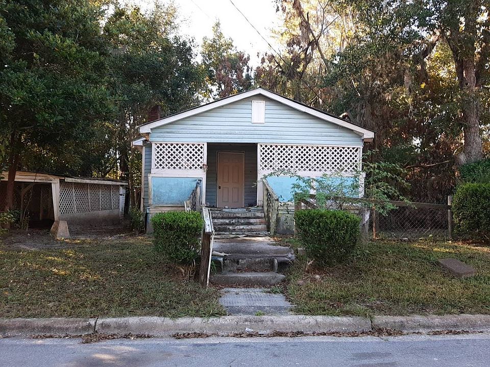 1st image of 304 W Avera Ave