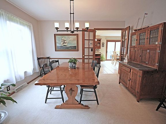 5th image of 3911 Popple Ct