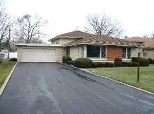 6908 W Edgewood Rd, Palos Heights, IL 60463