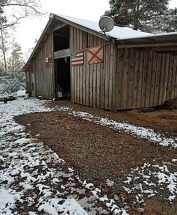 4th image of 261 Lake Dr