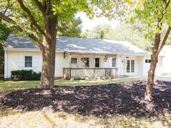 1331 S Willow Lane Ave, Springfield, MO 65804