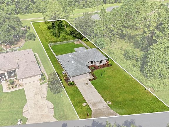 4th image of 3200 N Canterbury Lake Dr