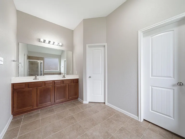 4207 Canterbury Park Ln — Photo 22