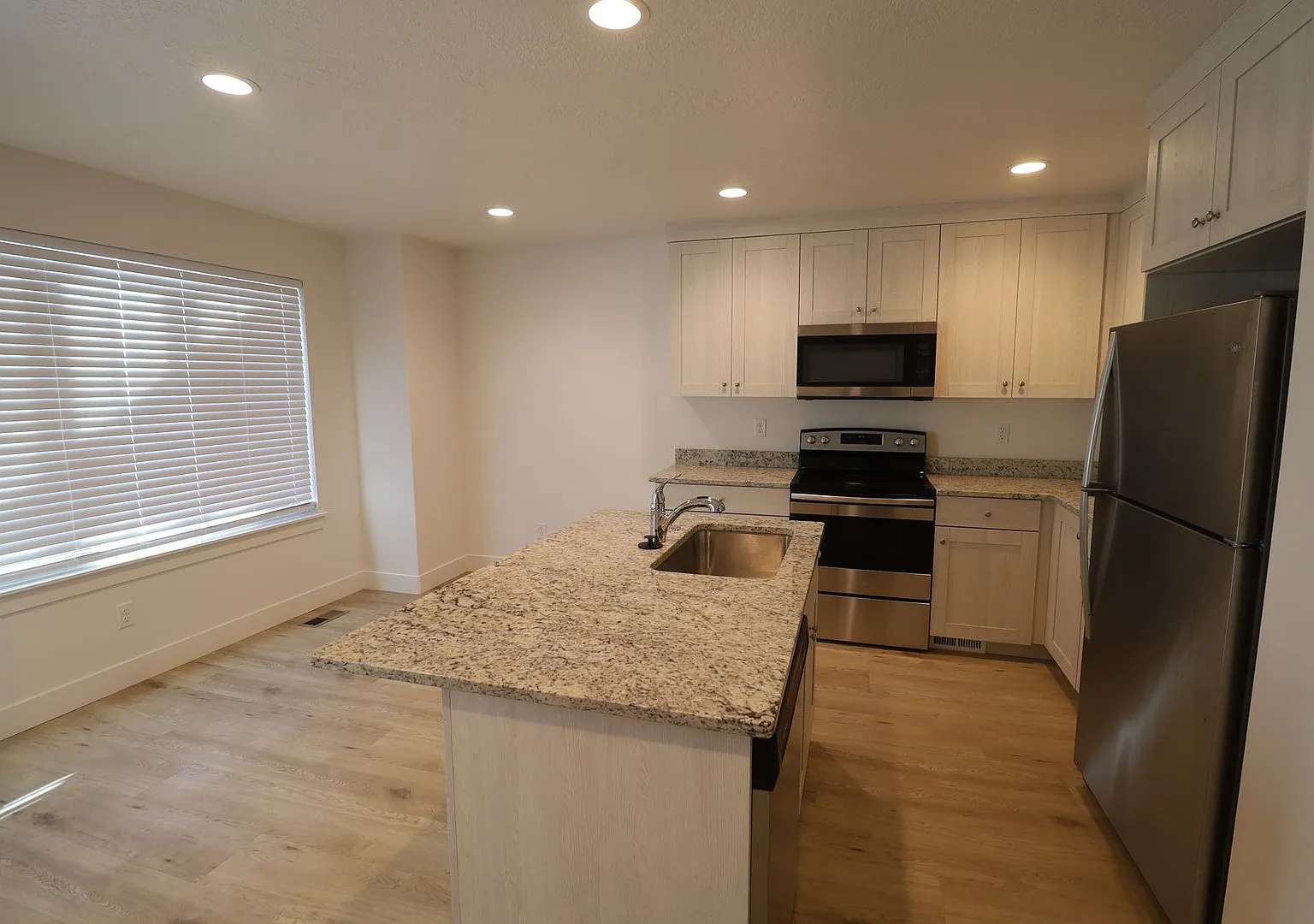Holiday Move-In Special! Brand New Santaquin Townhomes — Photo 4