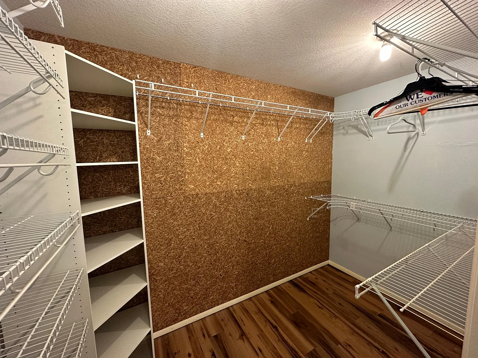 821 S Summit Dr — Photo 3
