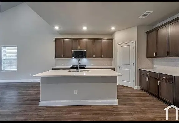 404 Dempsey Dr — Photo 12
