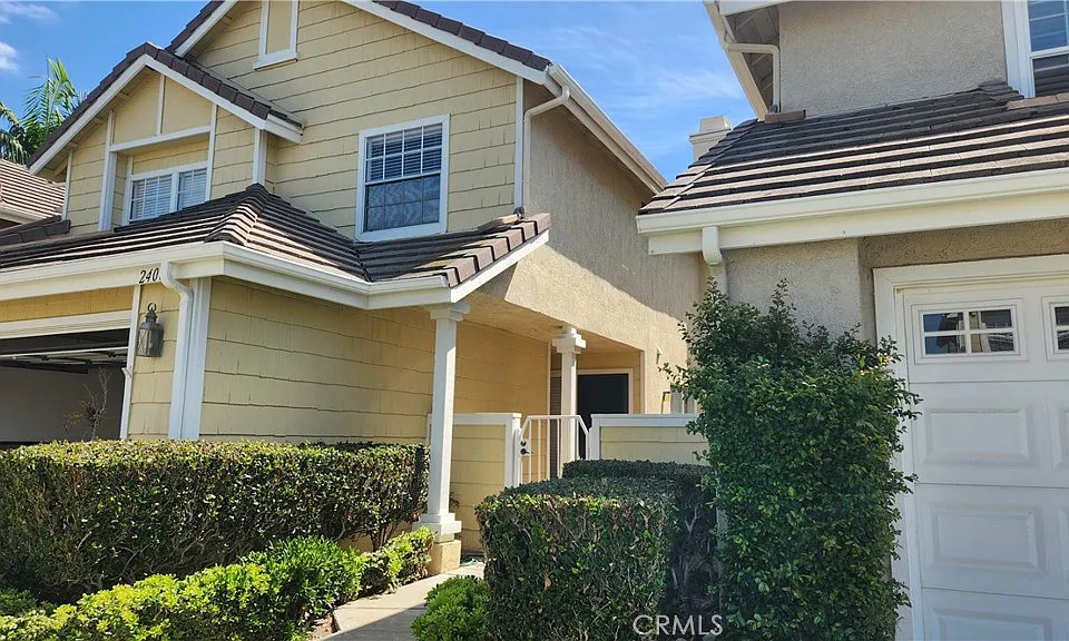 2406 Camino Corso Rio