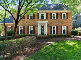 212 Lakeside Dr NW, Kennesaw, GA