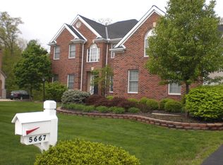 5667 Ridgewood Ave, Westerville, OH 43082