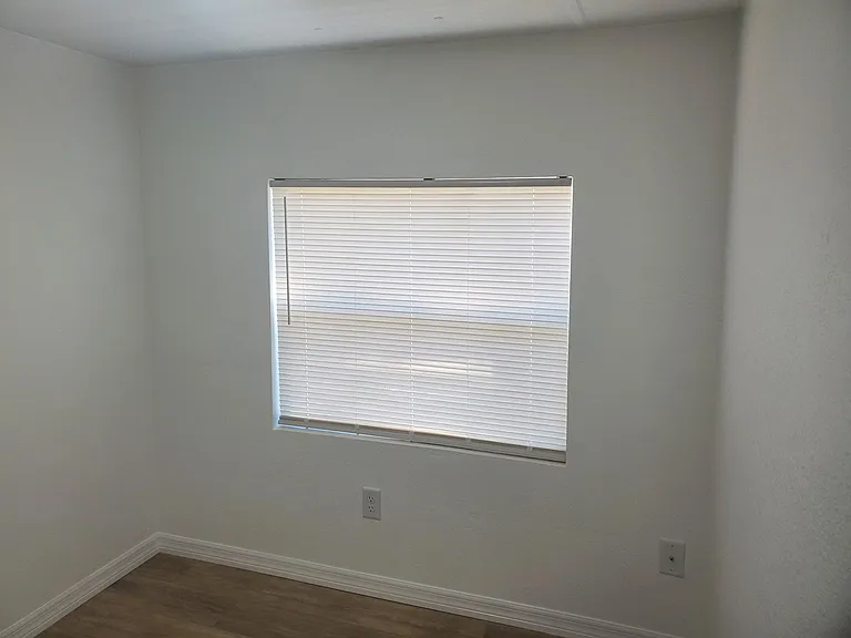 6811 Rochelle Ave #7 — Photo 8