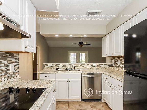 5th image of 2104 Yorktown Ct N