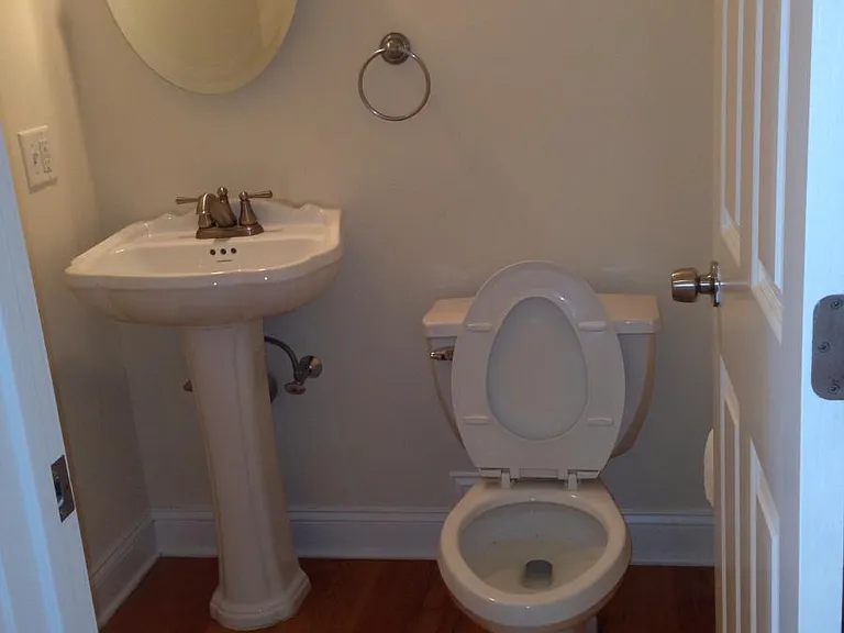 1/2 bath