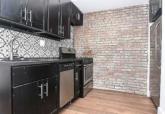 4th image of 843 Dekalb Ave #1C
