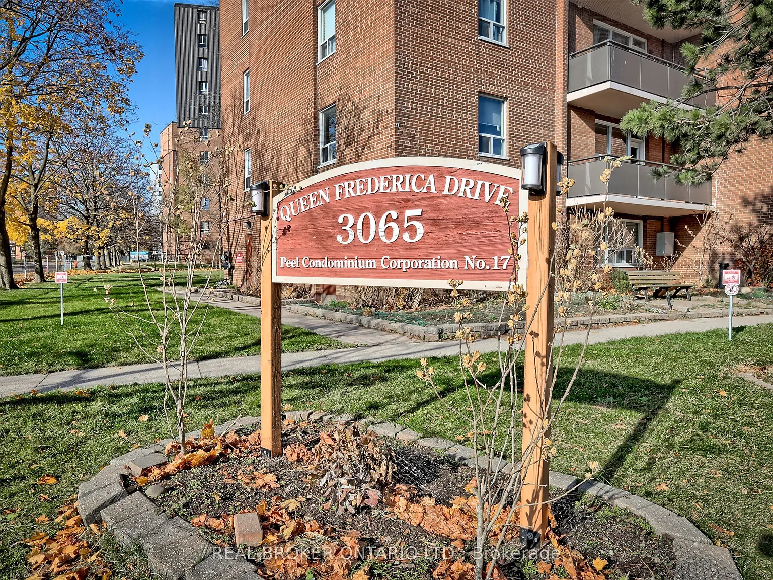 2 bed, $2,485 — Photo 3