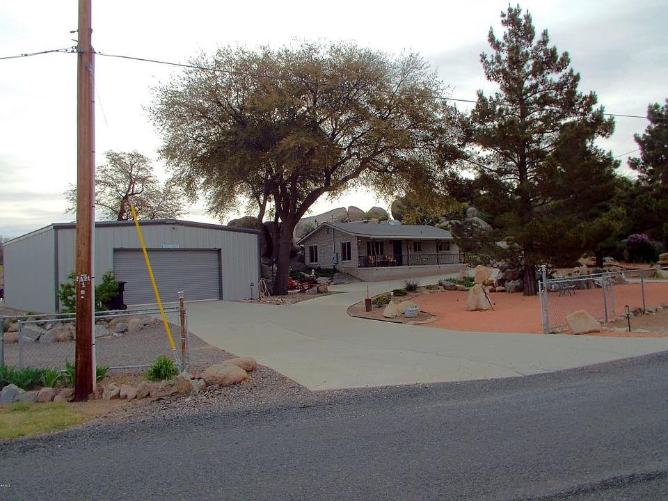 1st image of 22831 S Lakewood Dr