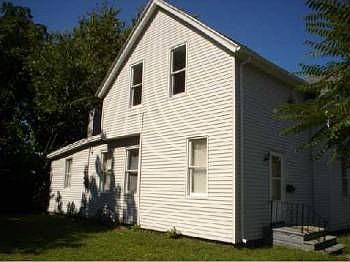 2nd image of 123 Elm St