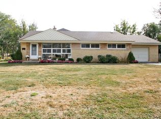 1761 Harrison St, Glenview, IL 60025