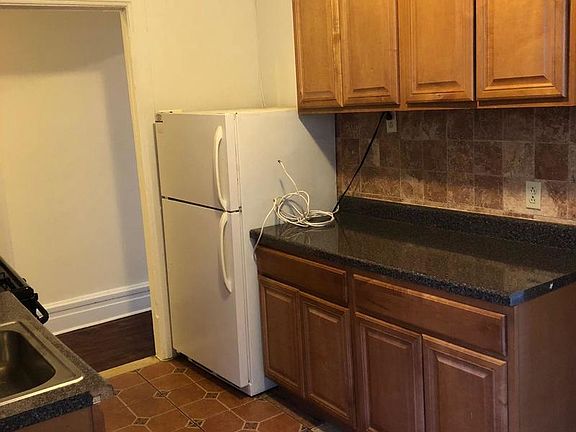4th image of 706 W 180th St APT 44