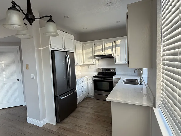 4780 Cabello St — Photo 10