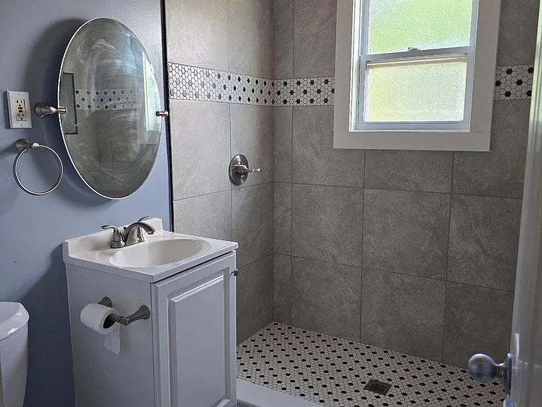 360 W 2nd St #2 — Photo 12