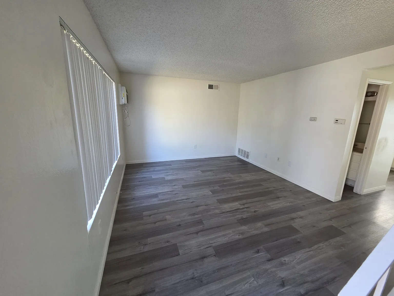 2 bed, 1.5 bath, 1100 sqft, $2,350 — Photo 4