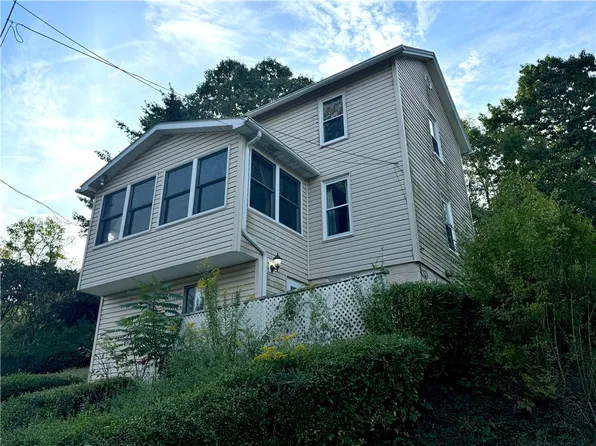 4009 Washington St, Export, PA 15632