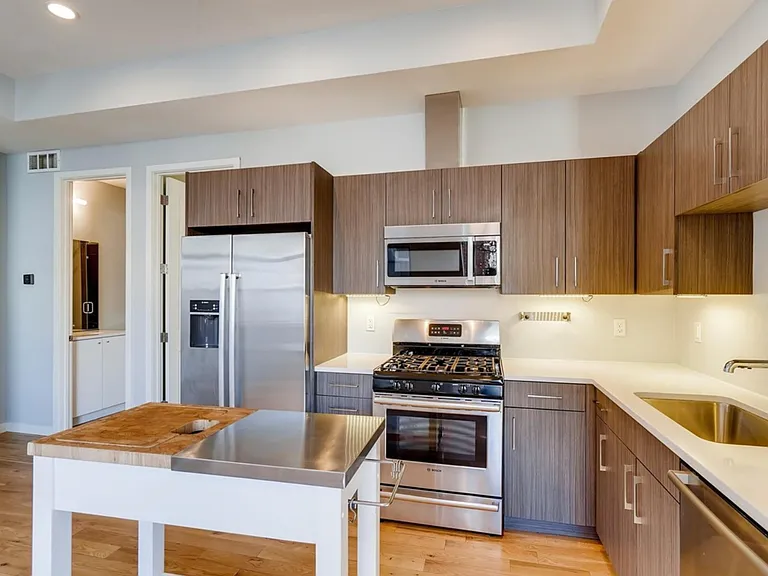 2331 Glenarm Pl — Photo 7