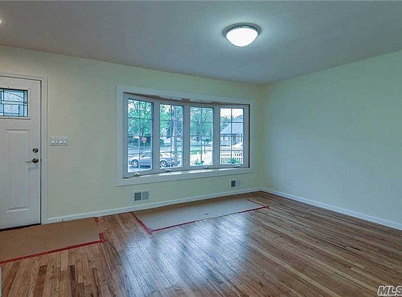 5th image of 65 Ronald Dr N