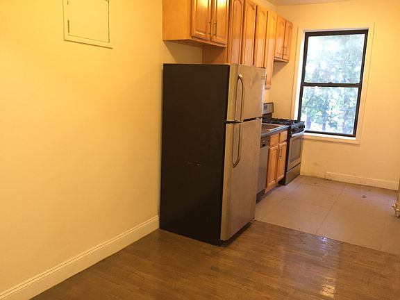 2nd image of 221 Linden Blvd APT C23