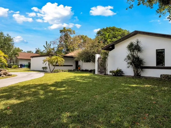 16821 SW 83rd Ave, Palmetto Bay, FL 33157