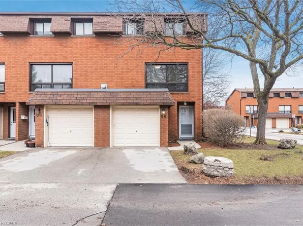 444 Stone Church Rd W #Q6, Hamilton, ON L9B 1R1