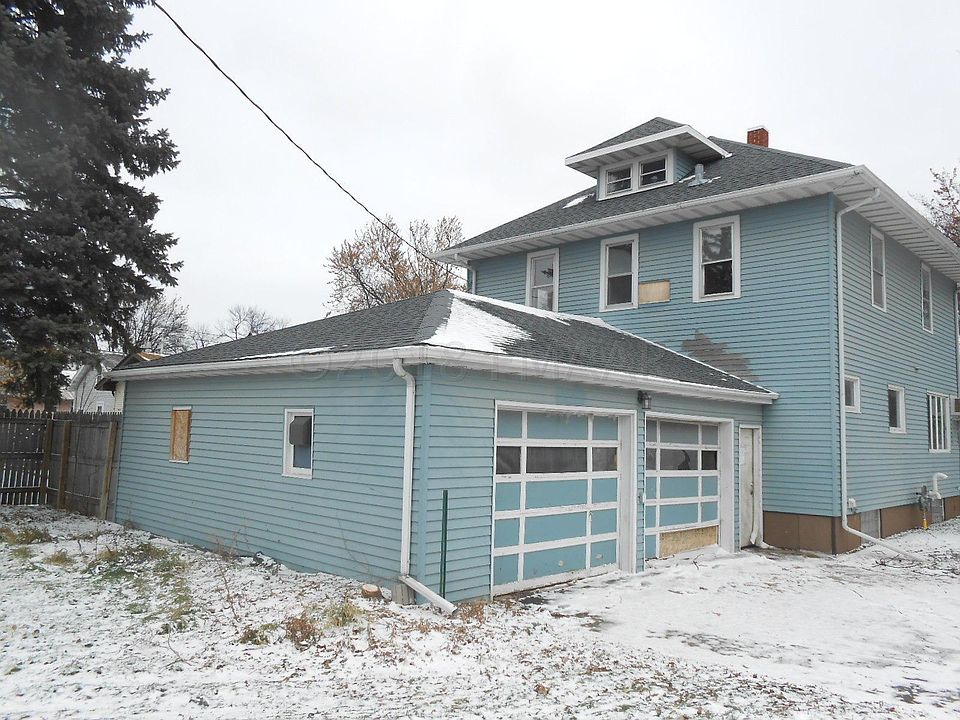 2nd image of 425 5th St S