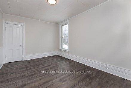 5th image of 33 A Bartholomew St