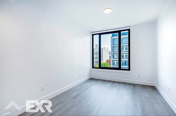 Rented by EXR | media 5