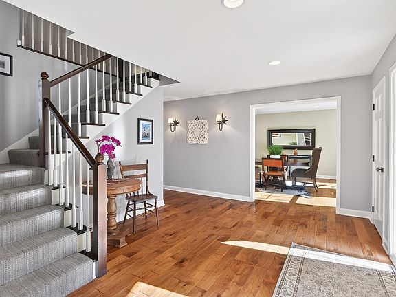 5th image of 11804 Waterford Rd