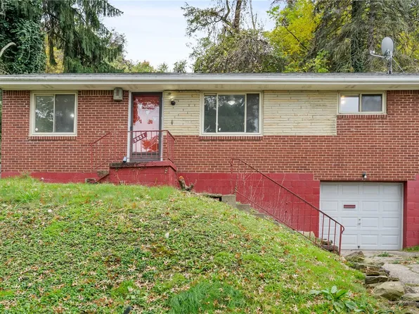 2051 Fairlawn St, Pittsburgh, PA 15221